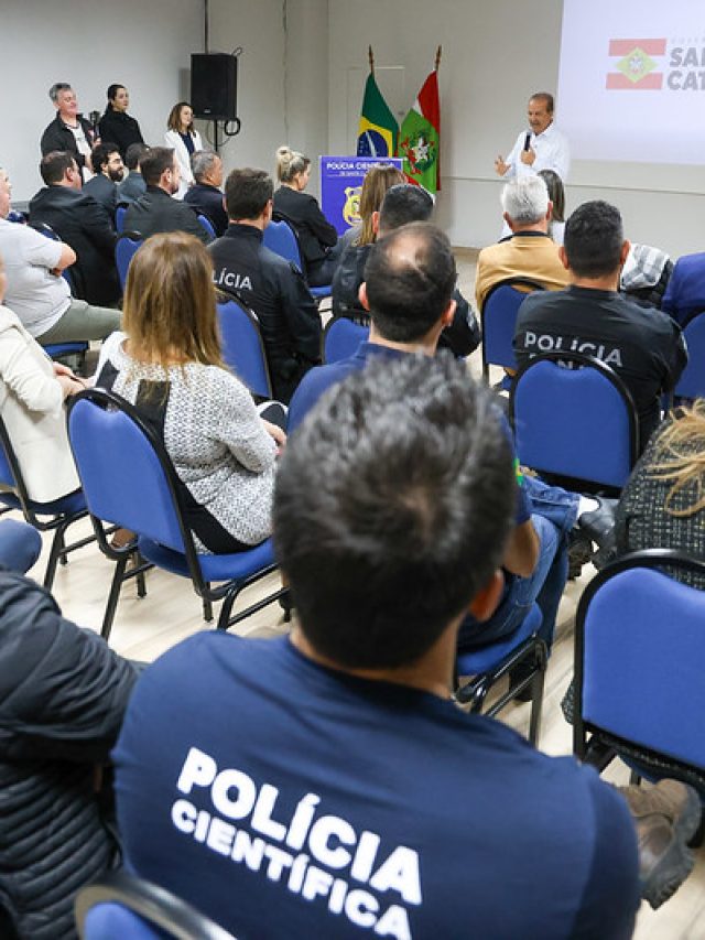 Polícia Científica Rádio Clube FM 104 3