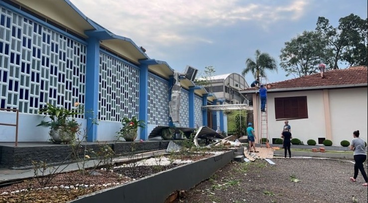 Igreja Matriz destruída por temporal em Guaraciaba