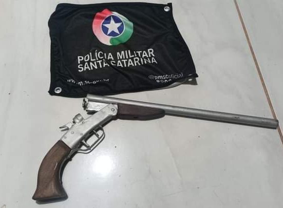 Prisão por ameaça e porte ilegal de arma de fogo