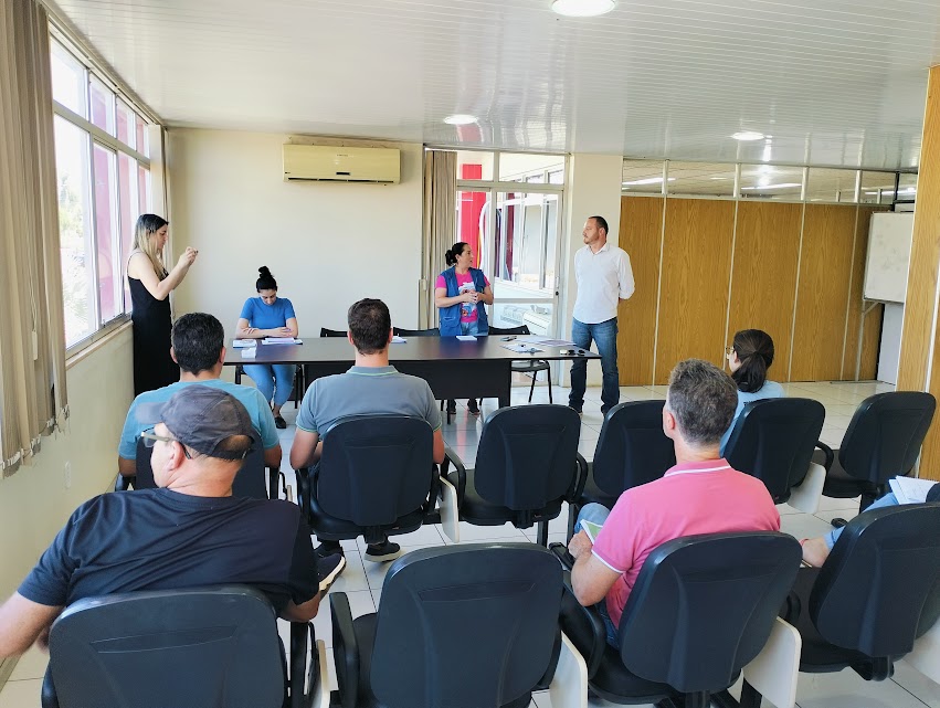Em São Domingos, uma reunião realizada ontem (11) à tarde, colocou em foco a preocupação crescente com a dengue no município