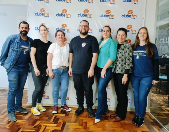 Nesta manhã, no programa Conexão Clube, entrevistamos representantes do Sindicato dos Trabalhadores em Educação de Santa Catarina (Sinte) e professores dos municípios de São Domingos e Ipuaçu