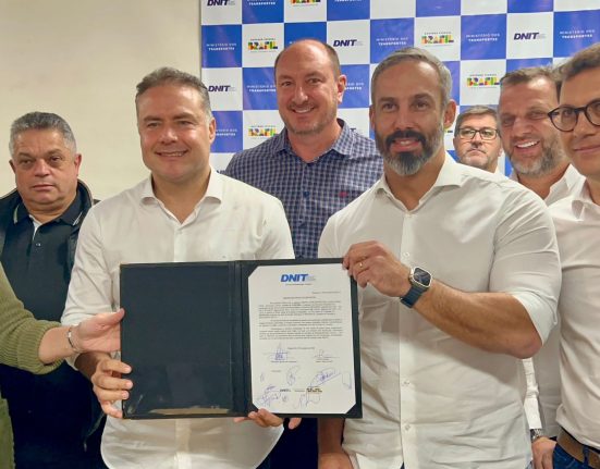 Mauro De Nadal acompanhou o ministro dos Transportes, Renan Filho, durante o evento que oficializou esses investimentos