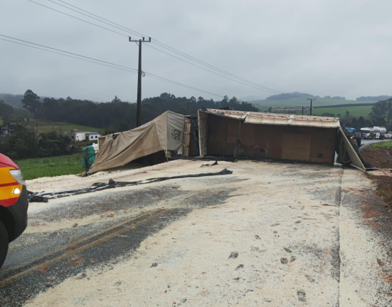 Bloqueio total da SC 480 em Bom Jesus-SC