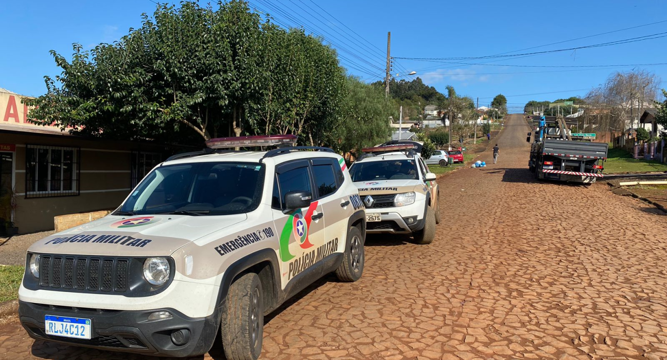 Homens são presos por furto em obra, em São Domingos