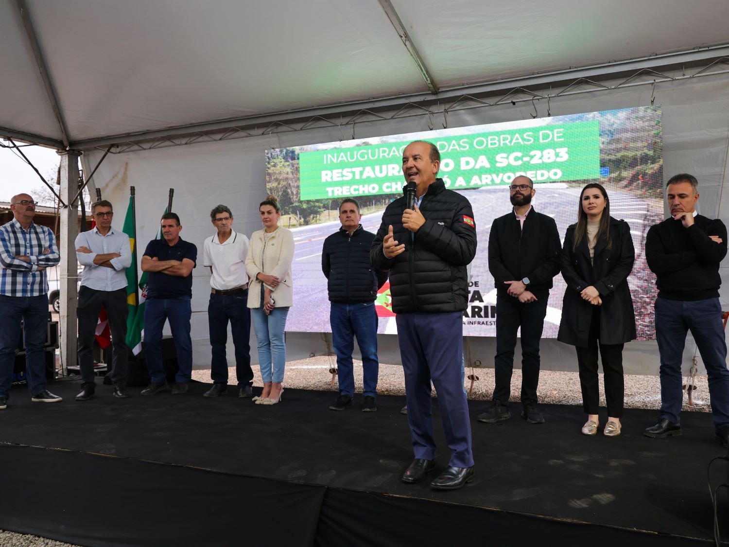 Jorginho Mello inaugura trecho restaurado da SC-283