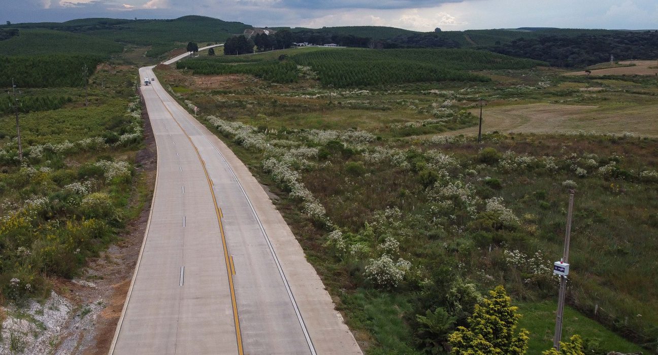 Rodovias de concreto renovam logística viária do Paraná