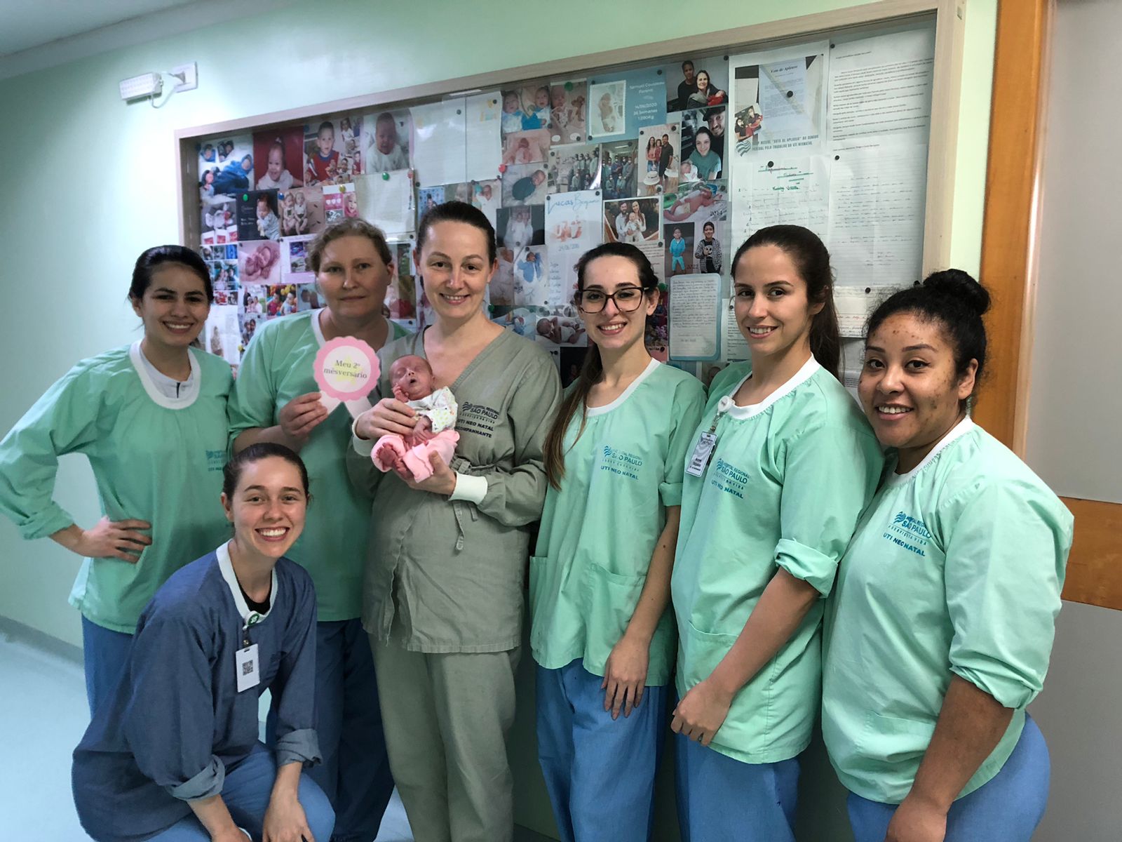 A saída de Heloísa foi celebrada com emoção pelos profissionais da UTI Neonatal e toda a equipe multiprofissional do HRSP