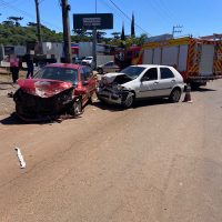 Colisão entre veículos deixa jovem ferida em Xanxerê