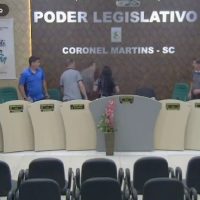 Sessão em Coronel Martins termina em agressões físicas entre Vereadores