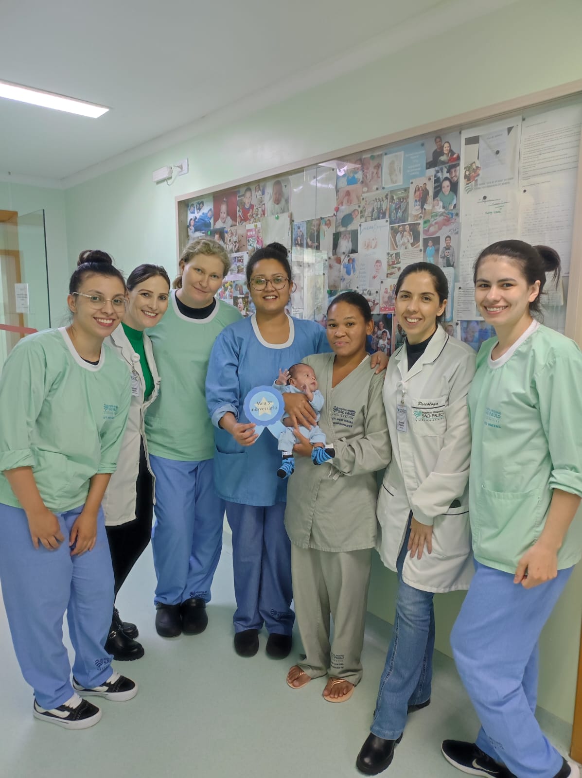 Arthur nasceu em 9 de agosto e, desde então, permanece sob cuidados intensivos oferecidos pela equipe médica, de enfermagem e multiprofissional do HRSP.