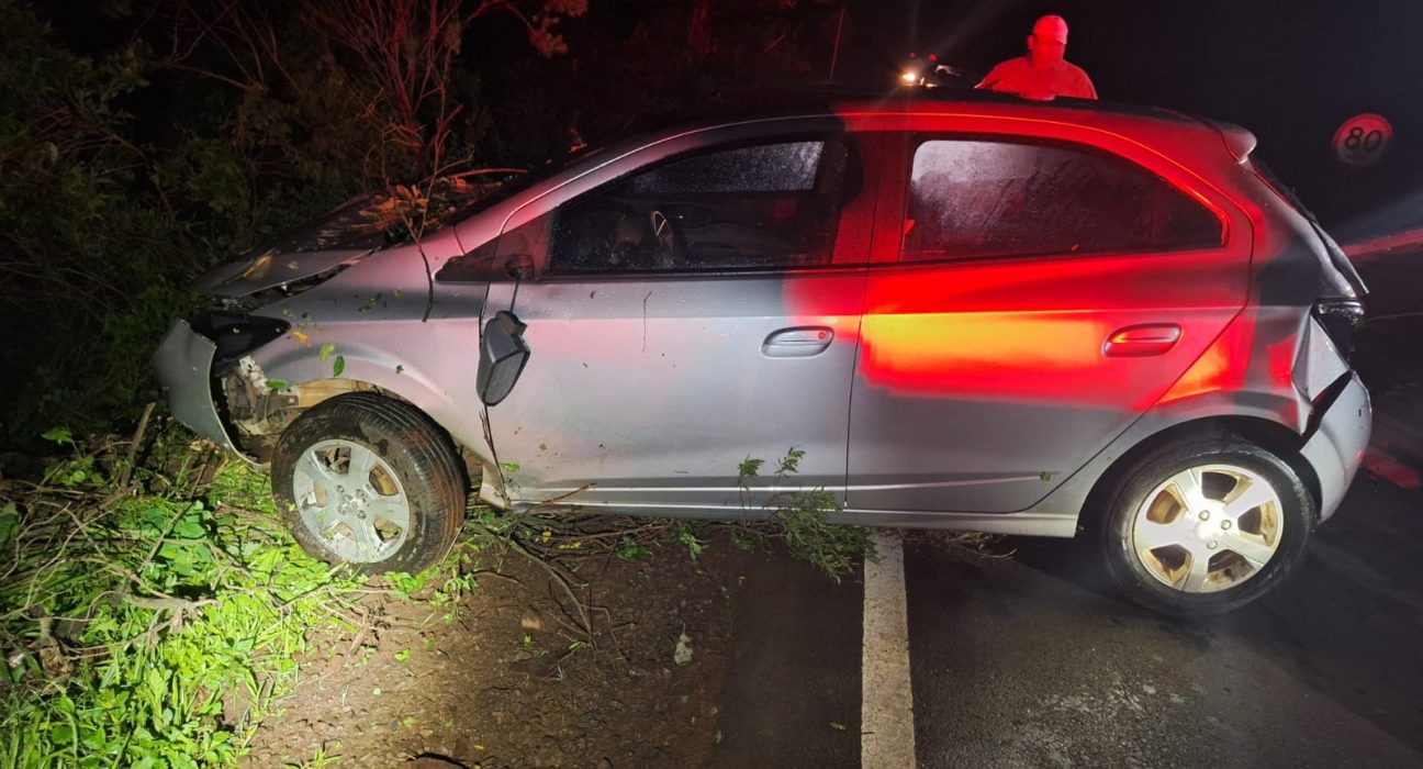 Campo Erê – colisão traseira entre caminhão e carro