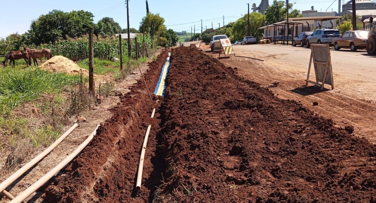 Casan inicia obras de adutora em Ipuaçu