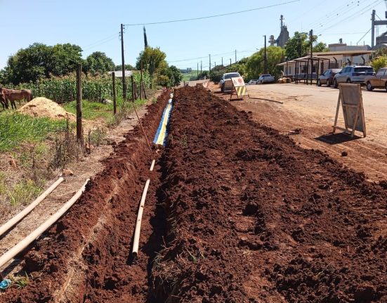 Casan inicia obras de adutora em Ipuaçu