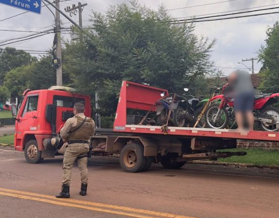 Polícia Militar intensifica fiscalização em São Domingos e apreende motocicletas irregulares