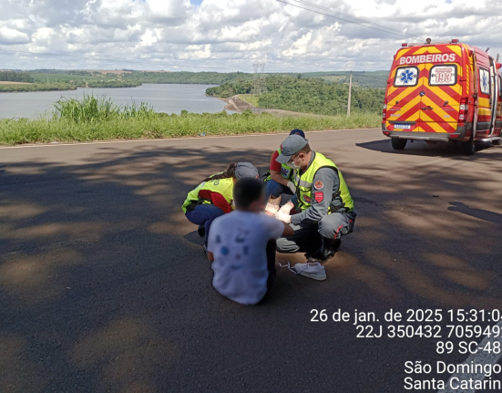 Homem fica ferido após queda de motocicleta em São Domingos