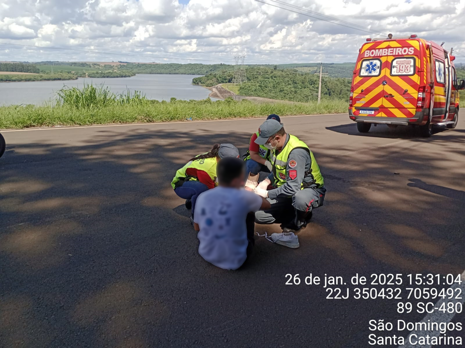 Homem fica ferido após queda de motocicleta em São Domingos