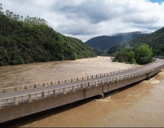 Santa Catarina enfrenta alerta para pontes em situação crítica