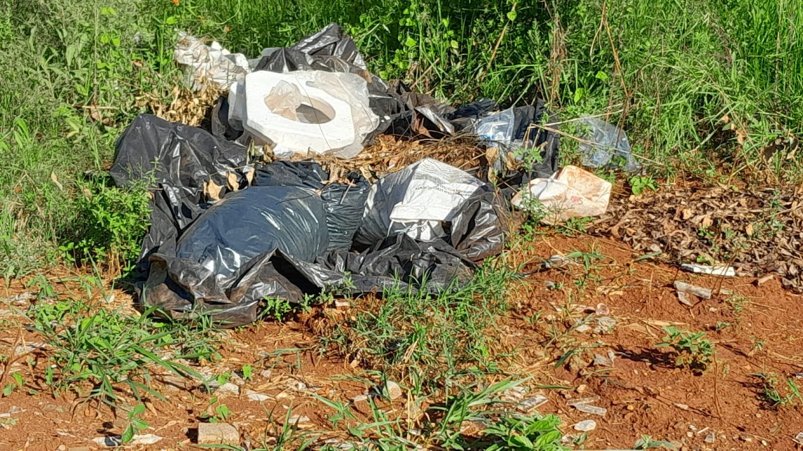 Descarte irregular de lixo continua preocupando moradores de São Domingos