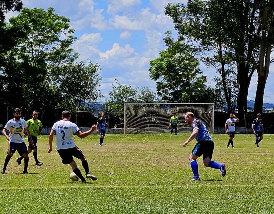 Campeonato Municipal de Futebol tem estreia movimentada em São Domingos