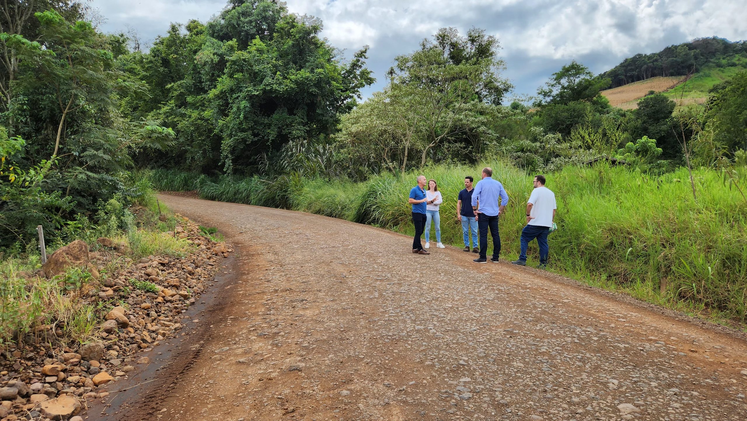 Atualização do projeto de pavimentação da estrada geral do Maratá