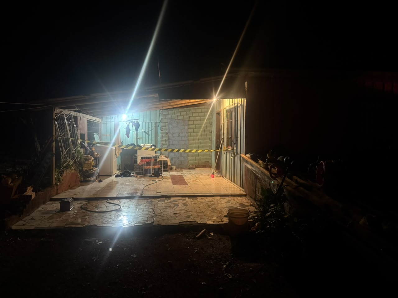 Homem é morto a tiros em São Domingos
